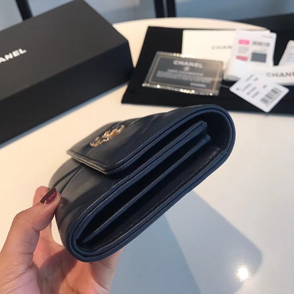 シャネル財布内部構造